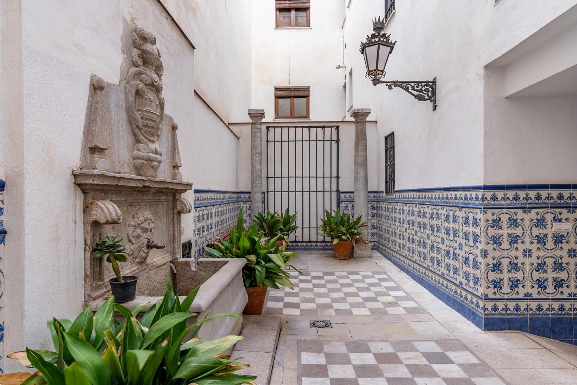 Luxury Suite Ancha De La Virgen Granada Eksteriør billede
